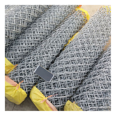le PVC de Mesh Fencing Hot Dipped Galvanized de maillon de chaîne de 75mm a enduit