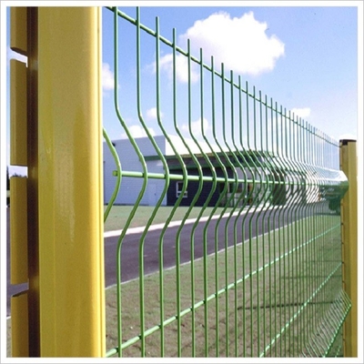 Le PVC a enduit le fil soudé plongé chaud Mesh Fence Panel 3d sinueux