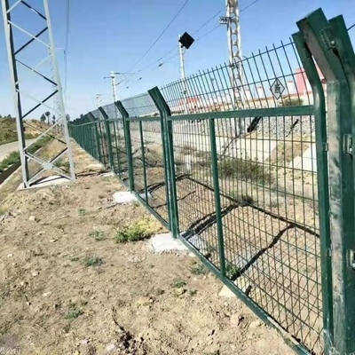 Le type de cadre anti s'élever a soudé Mesh Fencing 1.8mx3m pour la route ferroviaire