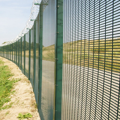 Le PVC de Mesh Fence Panel de fil du courrier 358 de place de TLSW a enduit