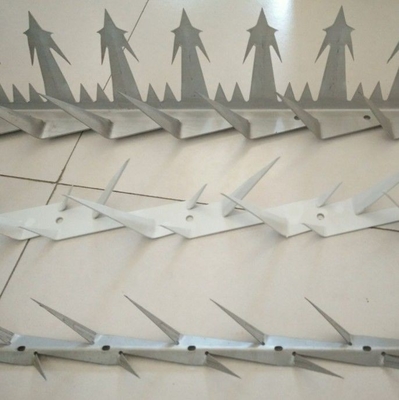 Montée de Spikes For Walls de barrière de sécurité à la maison de fil de fer anti
