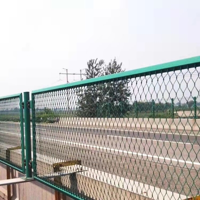 Anping Tailong Mesh Fencing Heat Treated Bridge soudé par 3mm clôturant le filet